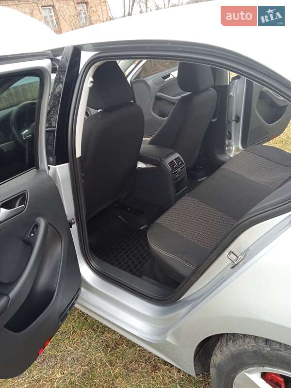 Седан Volkswagen Jetta 2012 в Вознесенську