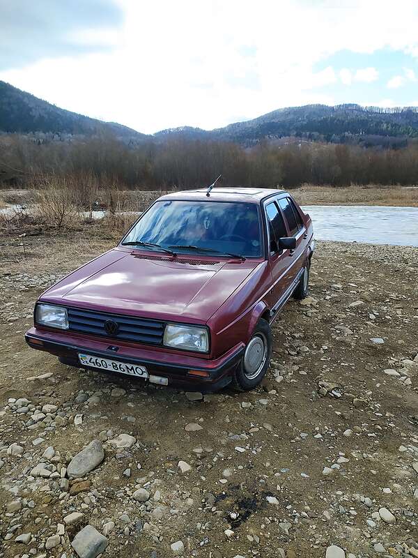Седан Volkswagen Jetta 1987 в Черновцах