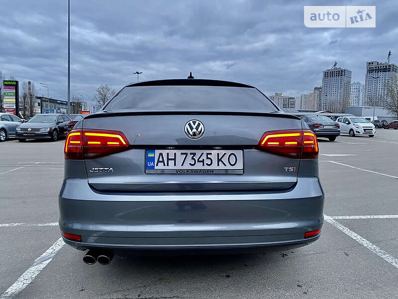 Седан Volkswagen Jetta 2015 в Киеве