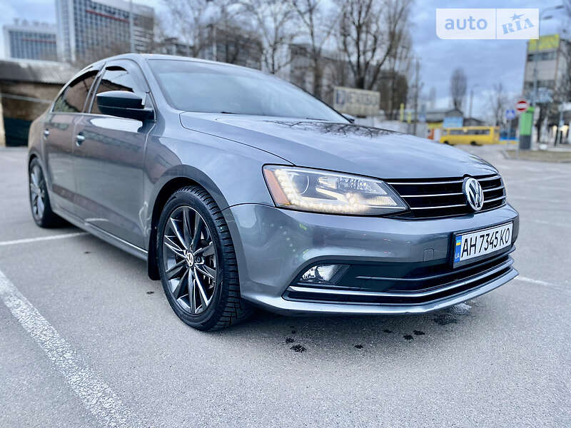 Седан Volkswagen Jetta 2015 в Киеве