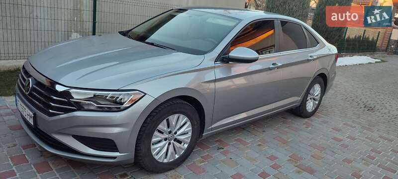 Седан Volkswagen Jetta 2019 в Калуше
