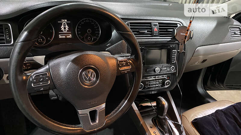 Седан Volkswagen Jetta 2011 в Заставной