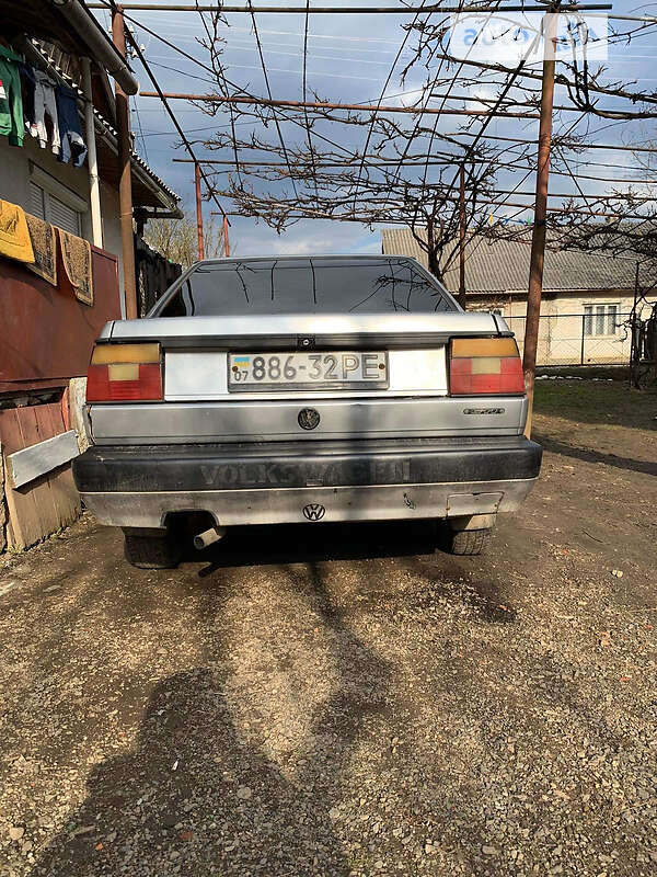 Седан Volkswagen Jetta 1989 в Межгорье