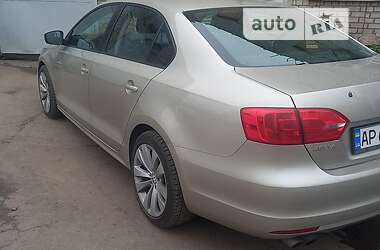 Седан Volkswagen Jetta 2014 в Миколаєві