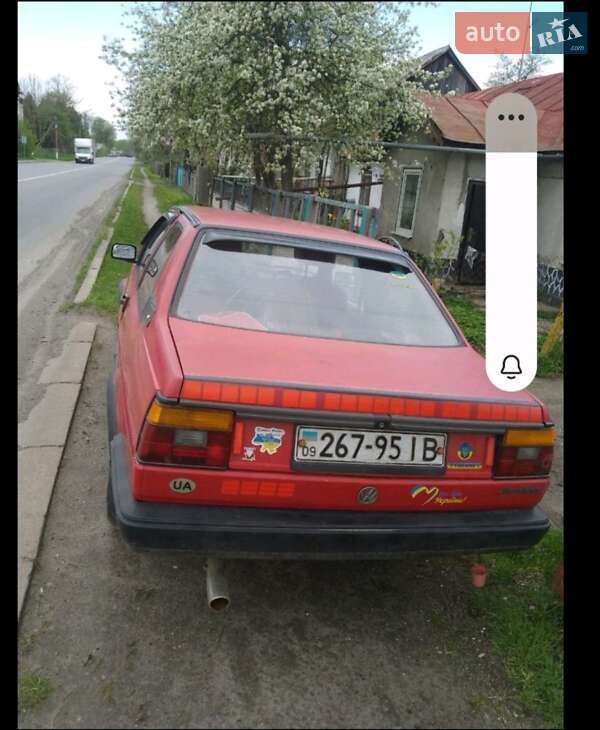 Седан Volkswagen Jetta 1988 в Бурштыне