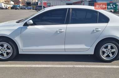 Седан Volkswagen Jetta 2016 в Киеве