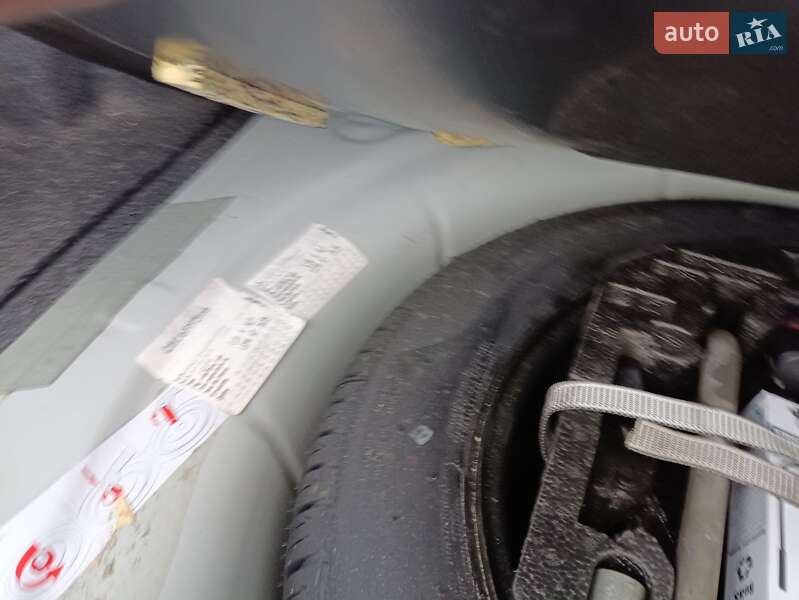 Седан Volkswagen Jetta 2012 в Дніпрі