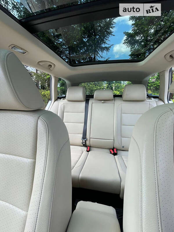 Универсал Volkswagen Jetta 2012 в Тернополе