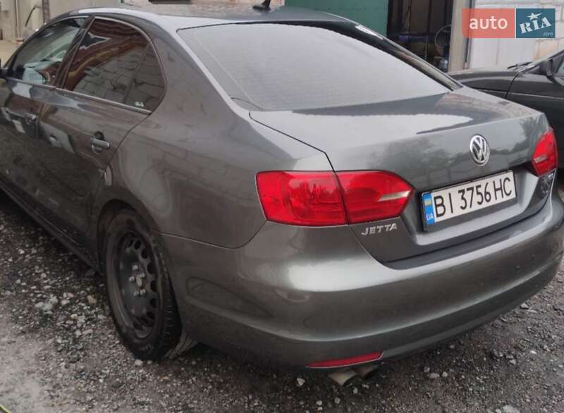 Седан Volkswagen Jetta 2014 в Зіньківі