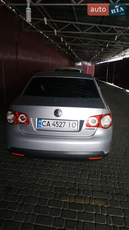 Седан Volkswagen Jetta 2009 в Умані