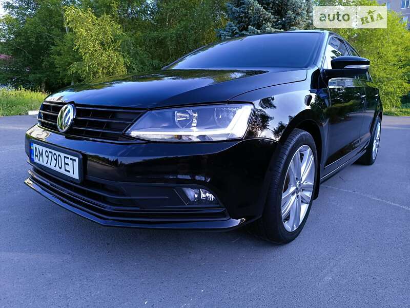 Седан Volkswagen Jetta 2016 в Южноукраинске