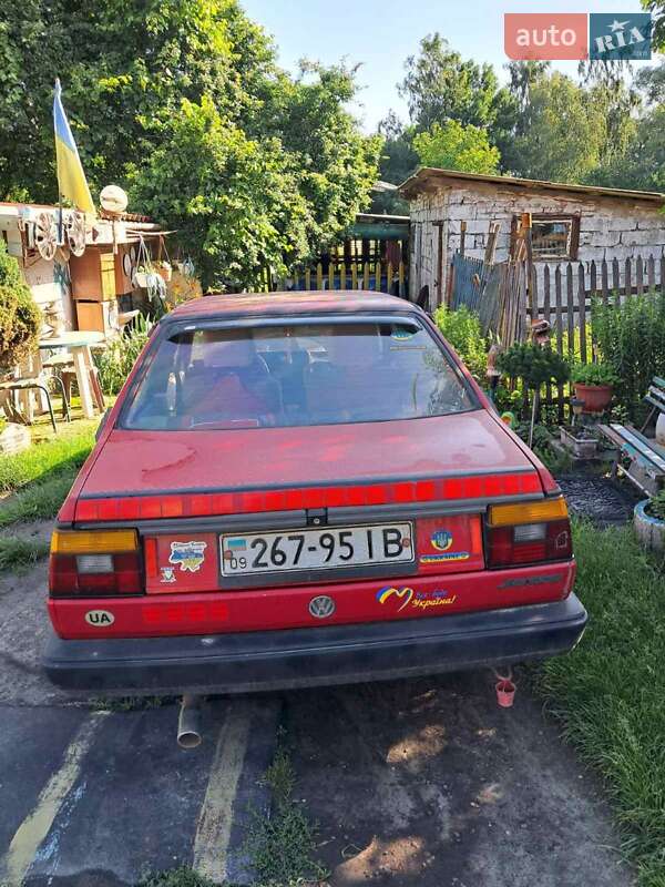 Седан Volkswagen Jetta 1988 в Бурштыне