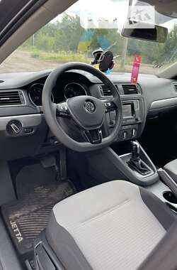 Седан Volkswagen Jetta 2016 в Нових Санжарах