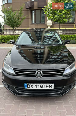 Седан Volkswagen Jetta 2012 в 