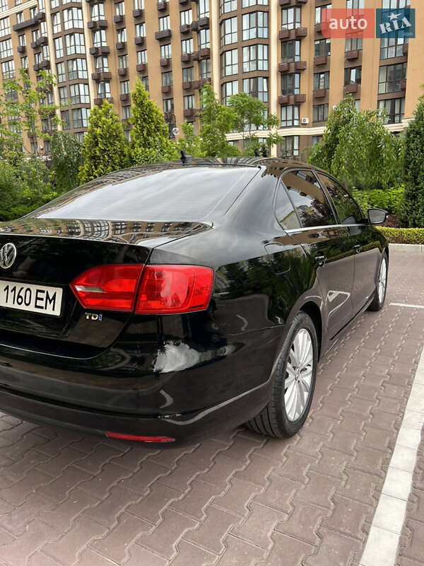Седан Volkswagen Jetta 2012 в Киеве фото 14 Седан Volkswagen Jetta 2012 в Киеве