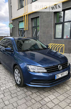 Седан Volkswagen Jetta 2016 в 