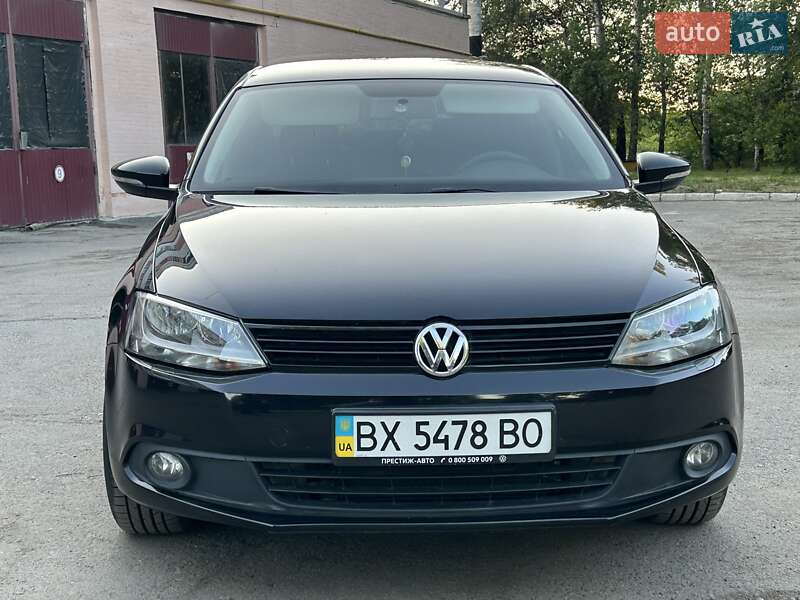 Седан Volkswagen Jetta 2013 в Хмельницькому