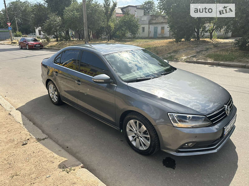 Седан Volkswagen Jetta 2016 в Николаеве