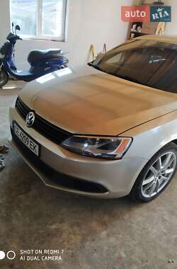 Седан Volkswagen Jetta 2014 в 