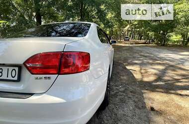 Седан Volkswagen Jetta 2013 в 