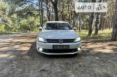 Седан Volkswagen Jetta 2013 в 
