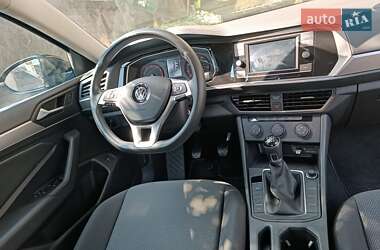 Седан Volkswagen Jetta 2020 в 