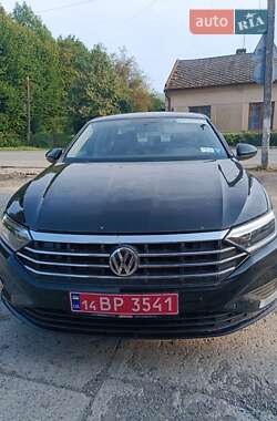 Седан Volkswagen Jetta 2020 в 