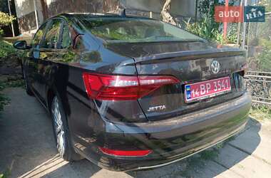 Седан Volkswagen Jetta 2020 в 