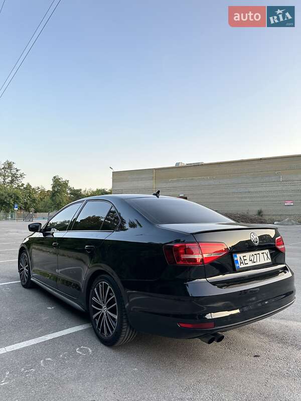 Седан Volkswagen Jetta 2014 в Днепре