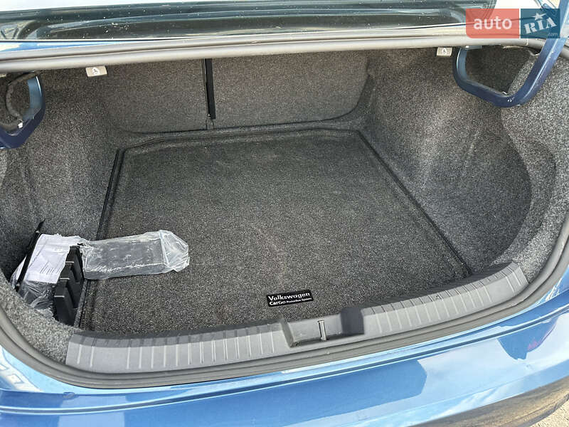 Седан Volkswagen Jetta 2020 в Сумах