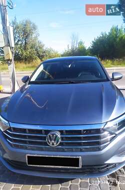 Седан Volkswagen Jetta 2018 в 