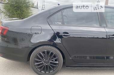 Седан Volkswagen Jetta 2015 в 