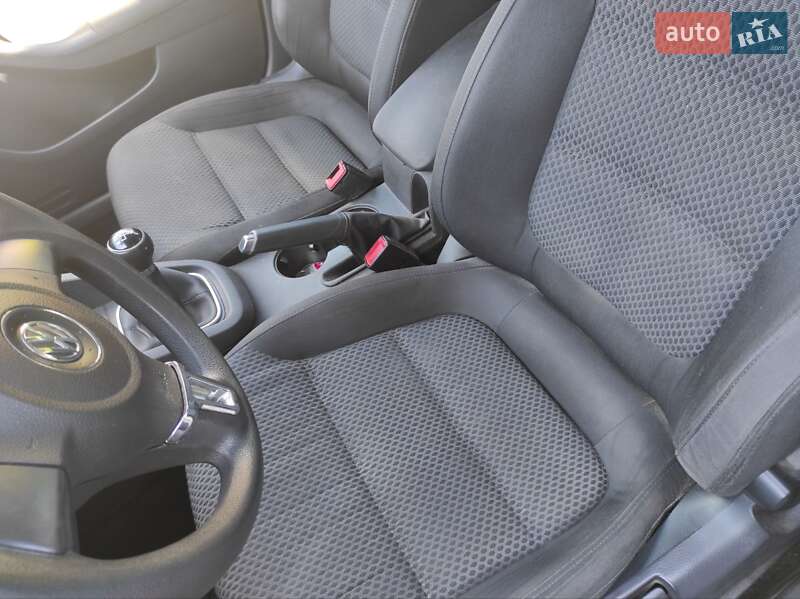Седан Volkswagen Jetta 2011 в Житомирі