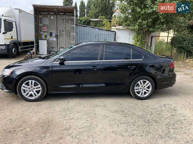 Седан Volkswagen Jetta 2017 в Києві