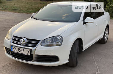 Седан Volkswagen Jetta 2009 в 