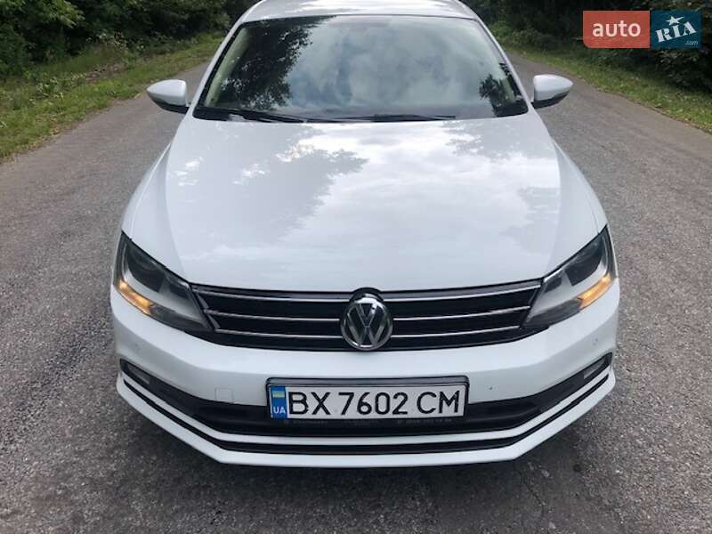 Седан Volkswagen Jetta 2016 в Хмельницком