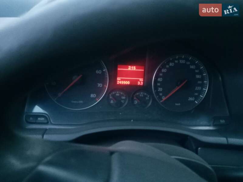 Седан Volkswagen Jetta 2006 в Новых Санжарах