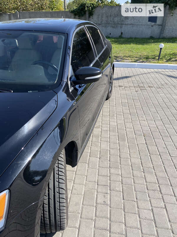 Седан Volkswagen Jetta 2014 в Днепре