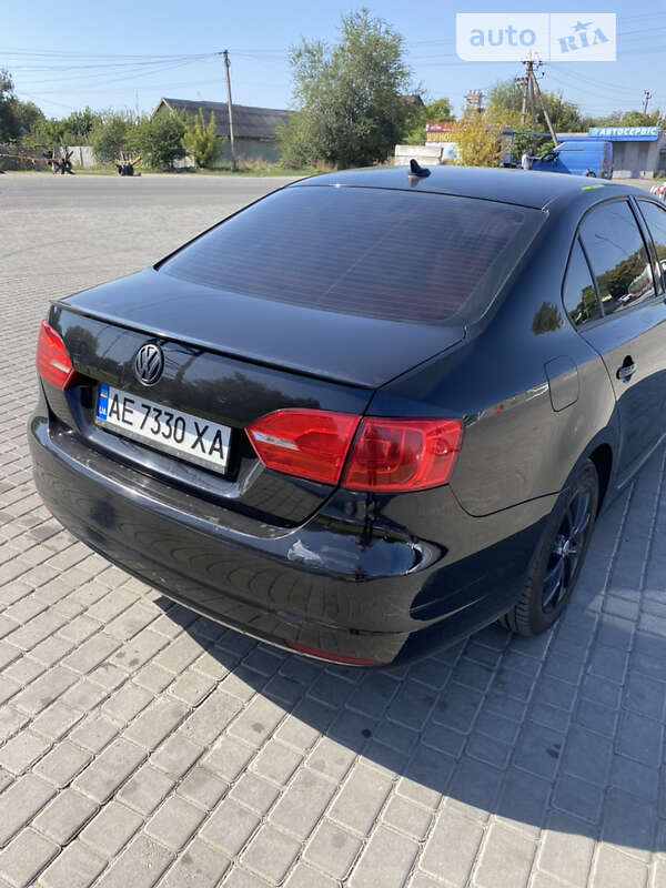 Седан Volkswagen Jetta 2014 в Днепре