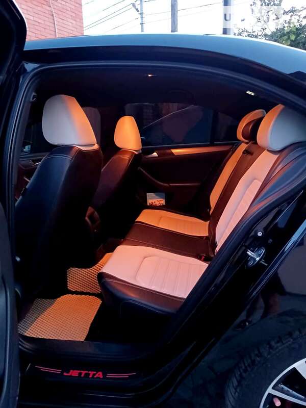 Седан Volkswagen Jetta 2015 в Вінниці