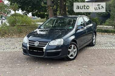 Седан Volkswagen Jetta 2006 в 
