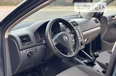 Седан Volkswagen Jetta 2006 в 