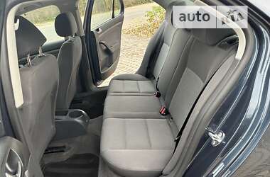 Седан Volkswagen Jetta 2006 в 