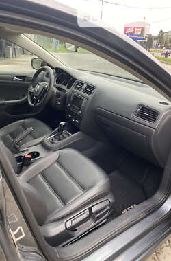 Седан Volkswagen Jetta 2015 в 