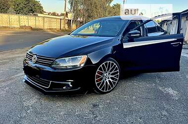 Седан Volkswagen Jetta 2011 в Вишгороді