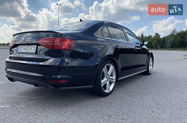 Седан Volkswagen Jetta 2016 в 