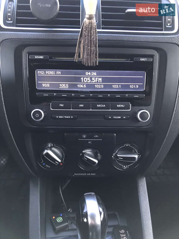 Седан Volkswagen Jetta 2012 в Ізмаїлі