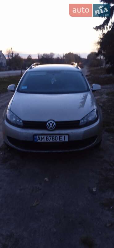 Універсал Volkswagen Jetta 2013 в Житомирі