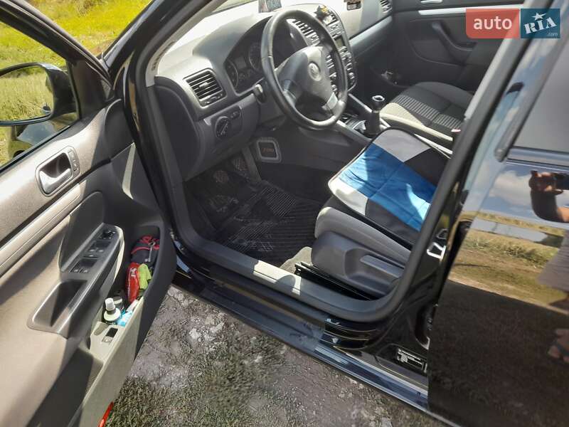 Седан Volkswagen Jetta 2009 в Тернополі