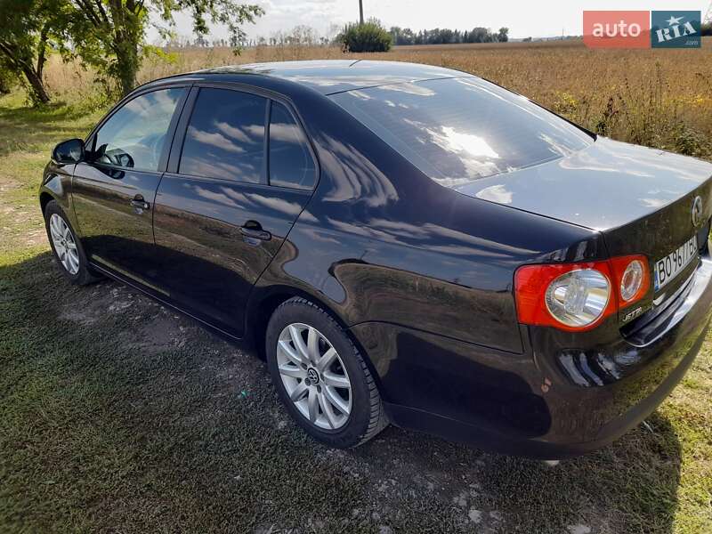 Седан Volkswagen Jetta 2009 в Тернополі